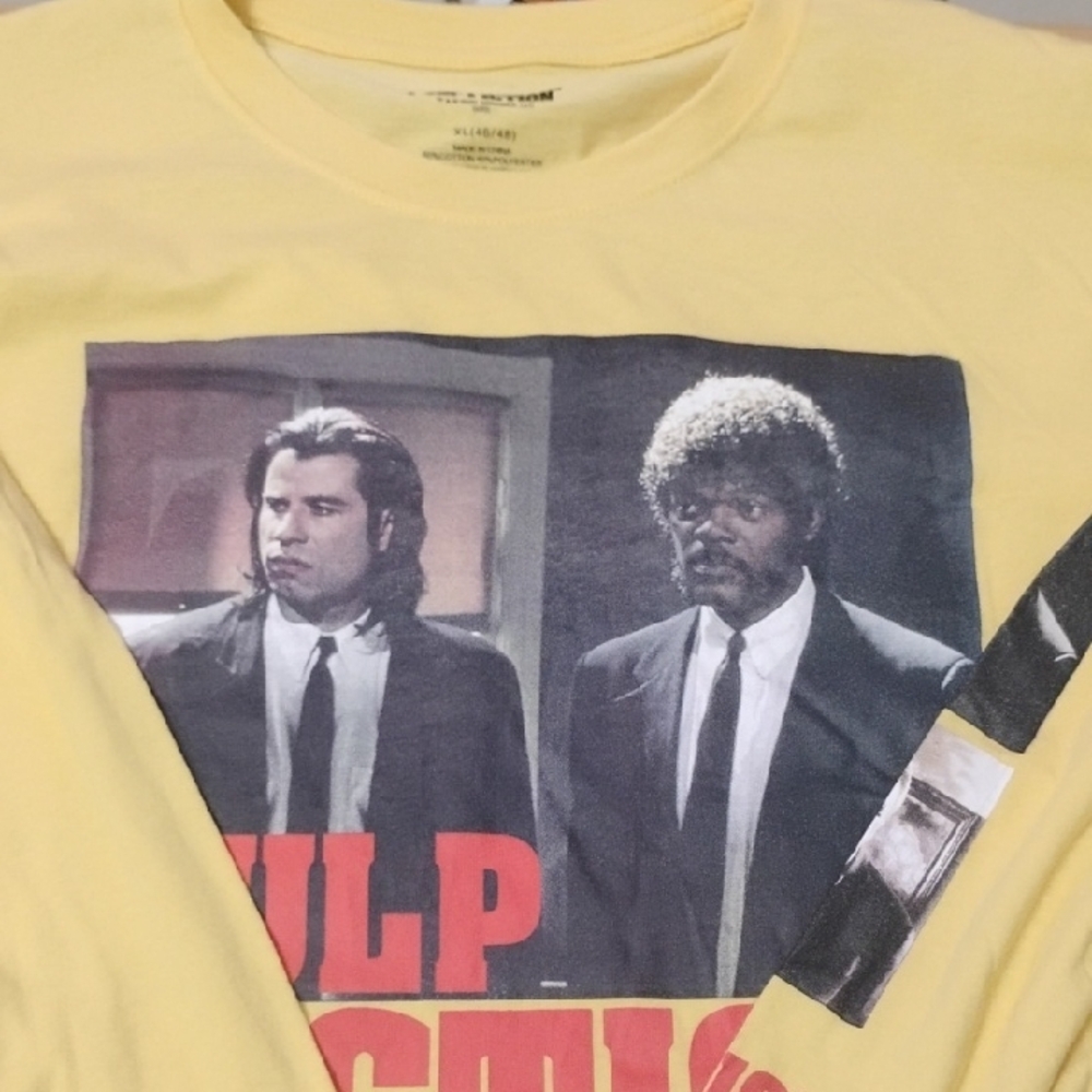Pulp Fiction Long Sleeve Graphic Tee with Iconic Movie Print
